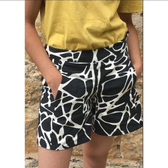 Michael Kors Pants - Michael Kors Black and White Patterned Women Shorts